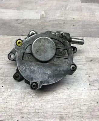 Mercedes-Benz E W211 Vacuum pump A6422300165