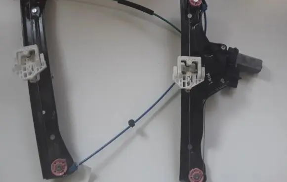 Mini One - Cooper F56 F55 Front door window regulator with motor 7320278