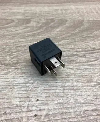 Mercedes-Benz A W169 Other relay A0025421319