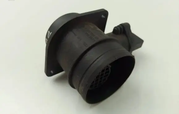 Volkswagen PASSAT B6 Mass air flow meter 038906461B 0281002531