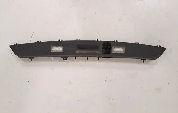 BMW 7 G11 G12 Number plate light 7357105