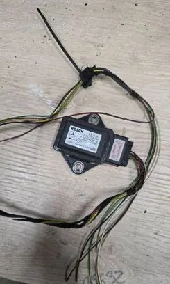 Mercedes-Benz A W168 ESP acceleration yaw rate sensor 0265005246 0027657