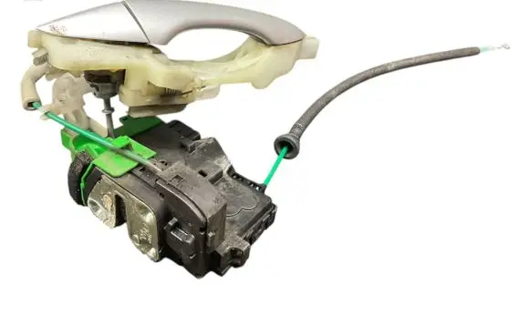 Hyundai i40 Front door lock A045035