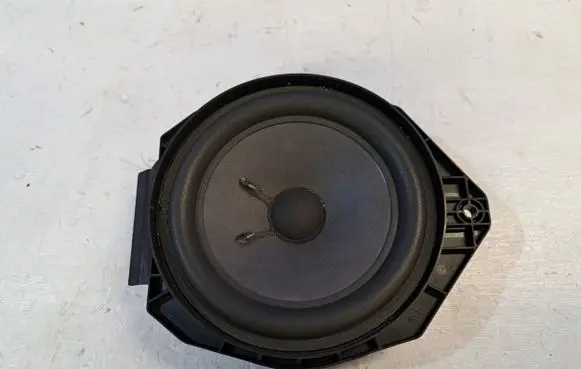 Chevrolet Tahoe Front door speaker 15854862