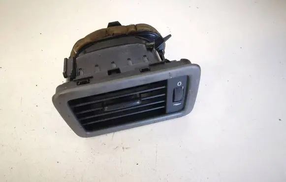 Volvo V70 Dashboard side air vent grill/cover trim 30755183