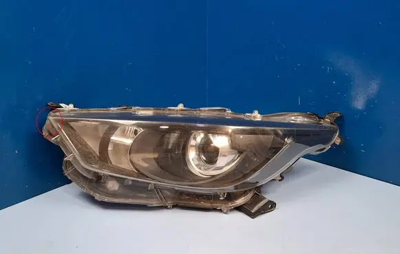 Toyota Yaris XP210 Headlight/headlamp 8115052N60 EUKO6