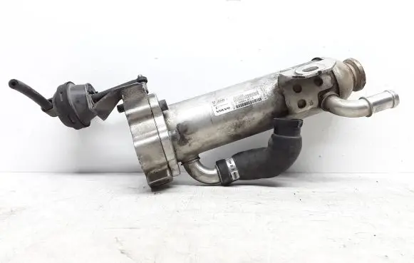 Volvo S80 EGR valve cooler 880765R 880172N