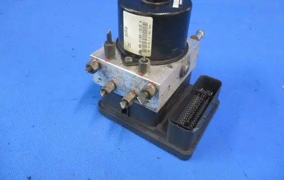 Opel Agila B ABS Pump 06210213124 21198313891