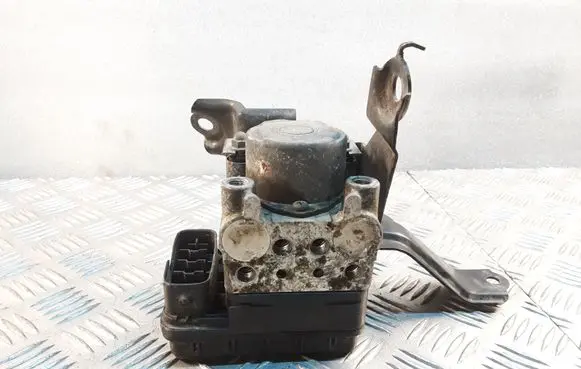 Toyota RAV 4 (XA20) ABS Pump 1338000020