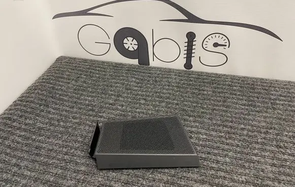 Side speaker trim/cover