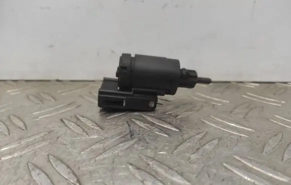 Audi A4 S4 B7 8E 8H Brake pedal sensor switch 3B0945511C 11448 19322010