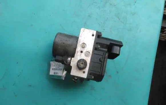 Volkswagen PASSAT B5.5 ABS Pump 0265225124 IMPRK1597995
