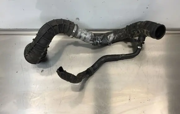 Volvo XC70 Air intake hose/pipe 08634143