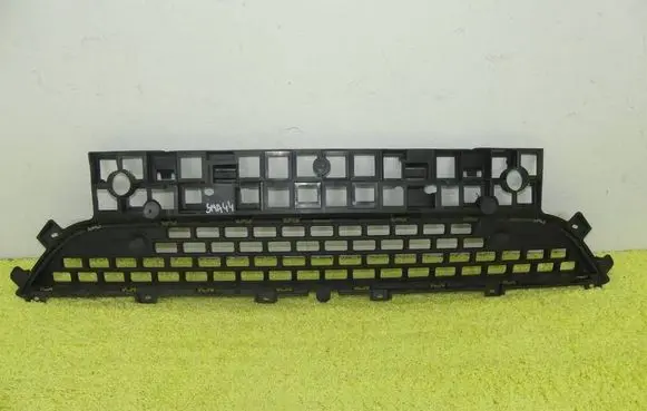 Renault Master IV Front bumper lower grill 622546766R