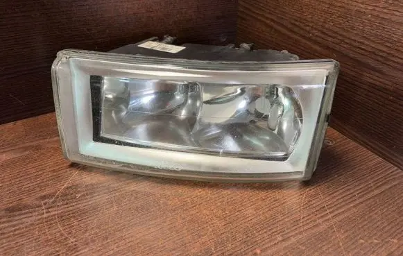 Iveco Daily 3rd gen Headlight/headlamp 1305235382 500307755