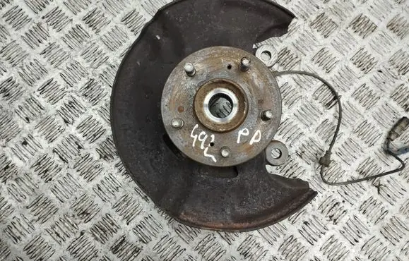 Honda CR-V Front wheel hub