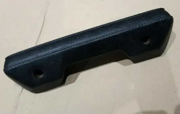 Volkswagen Golf I Front door interior handle 163867273B