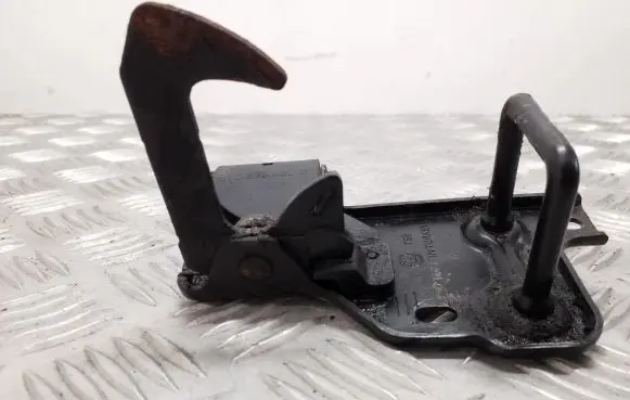 Skoda Superb B6 (3T) Engine bonnet/hood lock/latch loop/hook 3T0823480D