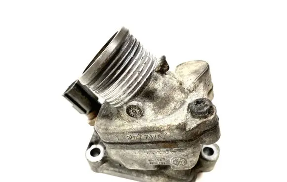 Thermostat/thermostat housing