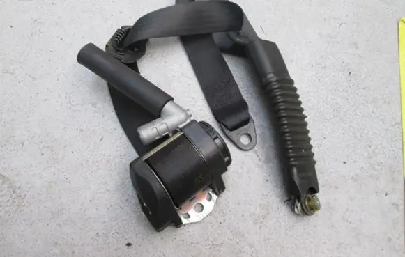 Alfa Romeo 166 Front seatbelt
