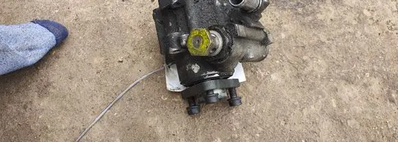 Audi A6 S6 C5 4B Power steering pump 4B0145155R