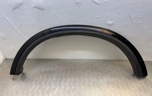 Volvo XC90 Rear arch trim 30695489