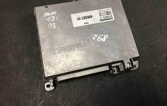 Renault Megane II Engine control unit/module S111705113F