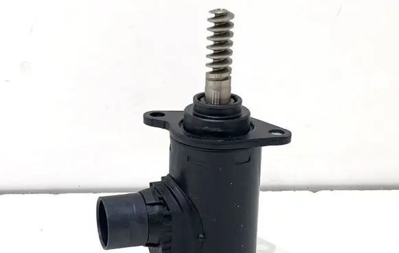 BMW 5 G30 G31 G38 Valve 7631574