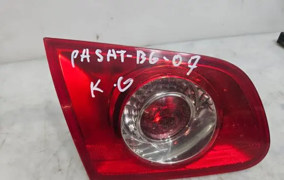 Volkswagen PASSAT B6 Tailgate rear/tail lights 3C9945093