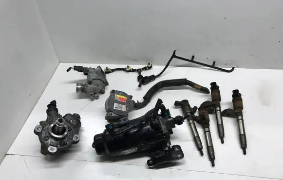 KIA Ceed Fuel injection system set 331002A600 0445010596