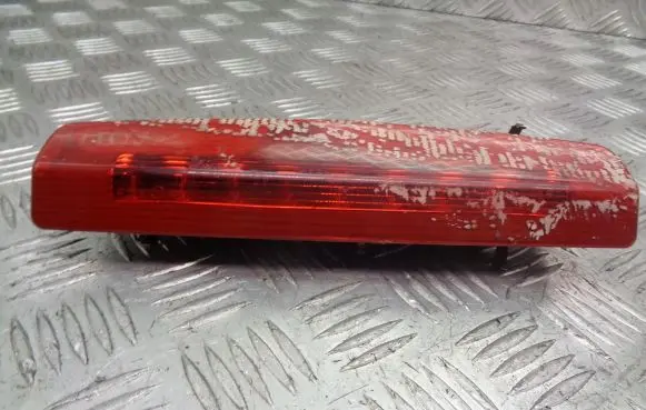 Opel Zafira B Third/center stoplight