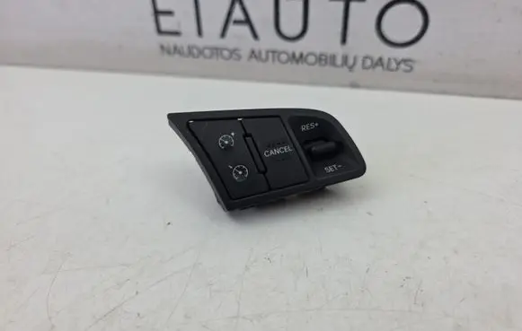 KIA Venga Steering wheel buttons/switches 967001P300