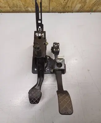 Audi A3 S3 8L Brake pedal 1J1721101C