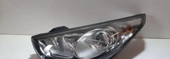 Hyundai ix35 Headlight/headlamp 921012y