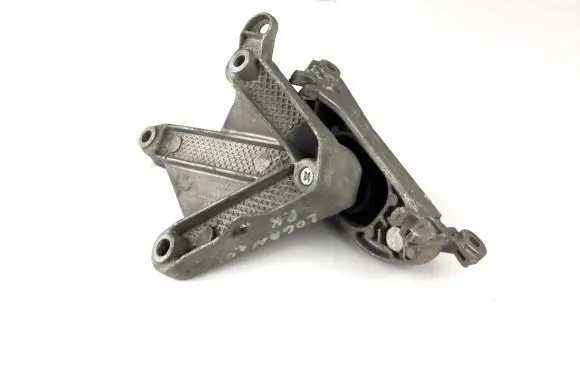 Dacia Logan I Gearbox mounting bracket 8200457080 8200043064 8200216113