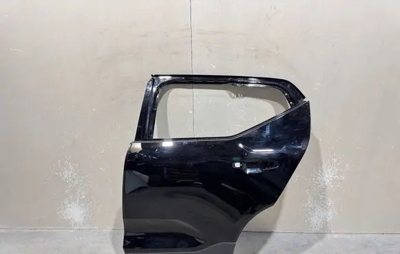 Volvo XC40 Rear door