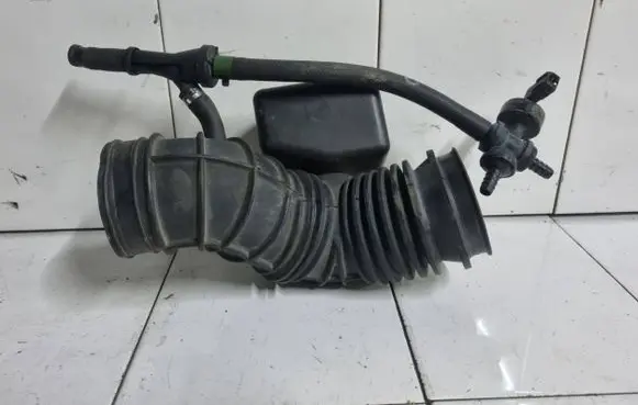 Volvo S80 Air intake hose/pipe 30636828