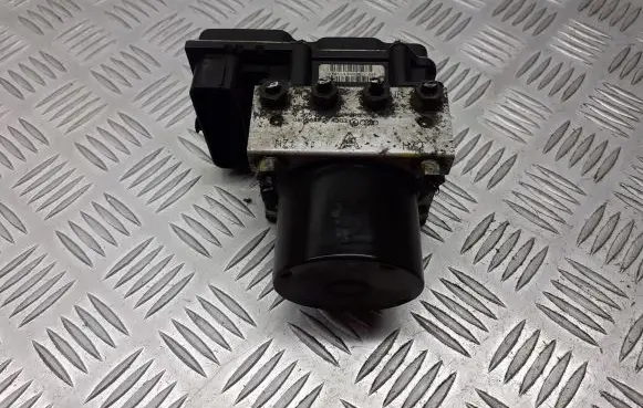 Skoda Fabia Mk2 (5J) ABS Pump
