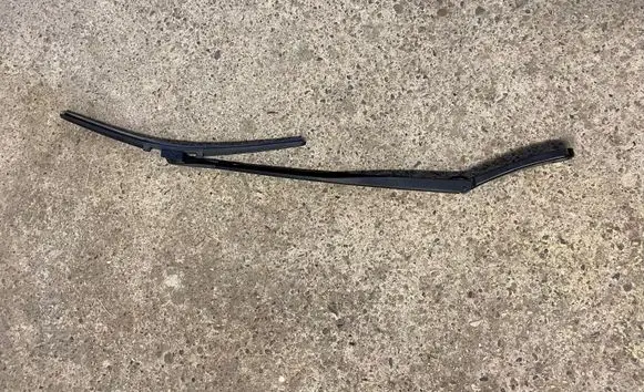 BMW 5 F10 F11 Front wiper blade arm 7203156