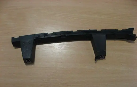Lincoln Navigator Rear door windshield rail 
