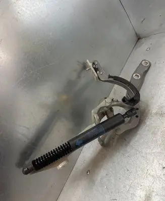 BMW 5 F10 F11 Tailgate/trunk/boot hinge 171203