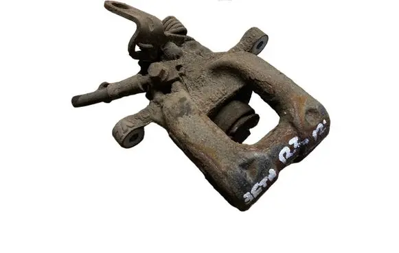 Volkswagen Jetta VI Rear brake caliper