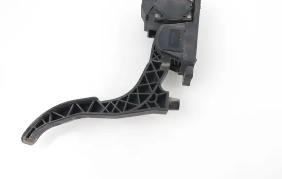 Volkswagen Polo IV 9N3 Accelerator throttle pedal 6N1721503D 0281002322