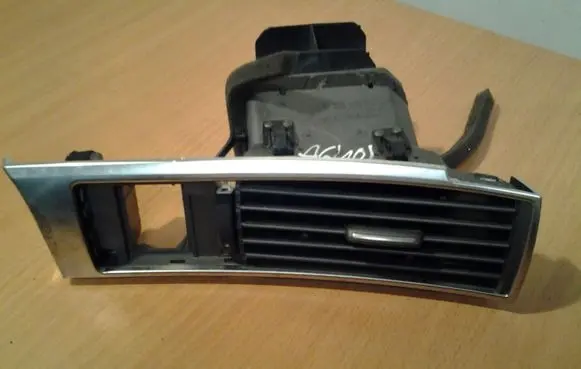 Audi A6 S6 C6 4F Dashboard side air vent grill/cover trim 4F2820902A