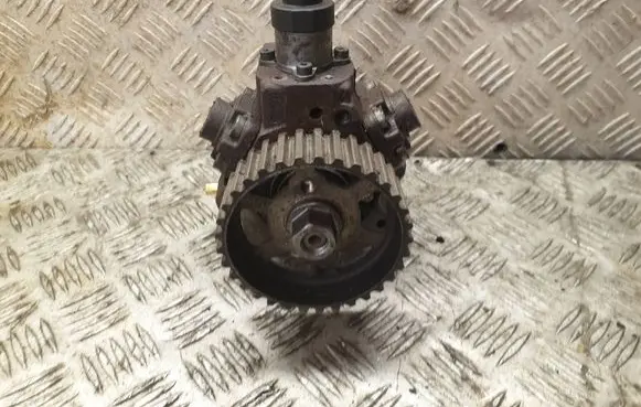 Volvo V50 Fuel injection high pressure pump 0445010102 9683703780A 04002745883
