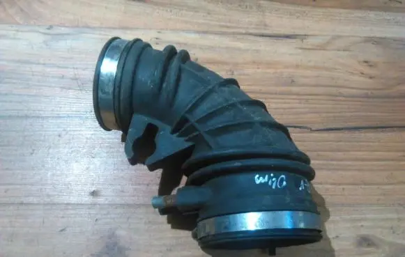 Honda CR-V Air intake hose/pipe