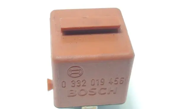 BMW 5 E34 Other relay 0332019456