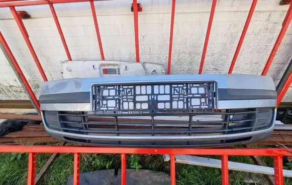Skoda Octavia Mk2 (1Z) Front bumper 1Z0807221