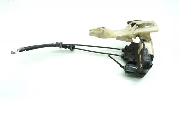 Hyundai i30 Front door lock 813102L020