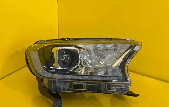 Ford Ranger Headlight/headlamp JB3B13E014AA